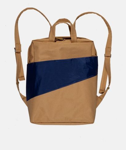 susan-bijl-the-new-backpack-camel-and-navy-1