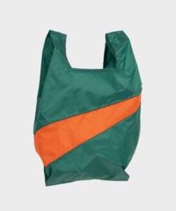 susan-bijl-the-new-shopping-bag-break-and-oranda-medium-1