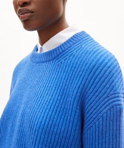 armedangels-naaruko-knit-sweater-warm-blue-2