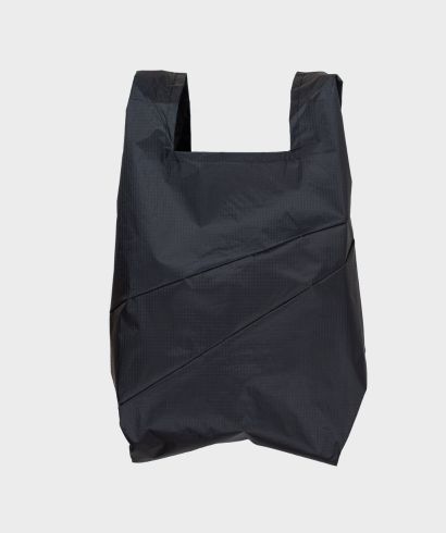 susan-bijl-the-new-shopping-bag-black-and-black-medium-1