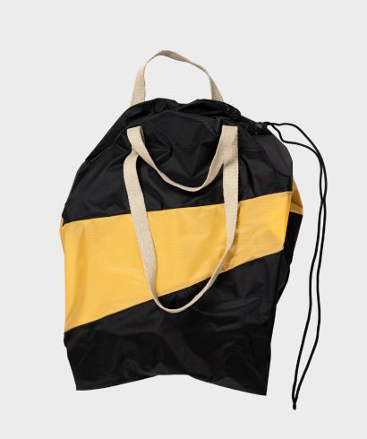 susan-bijl-the-new-trash-bag-black-and-reflect-1